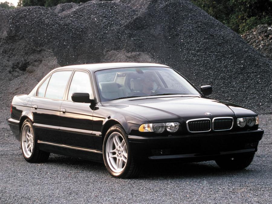  BMW 7-Series 1998 года  (US) (фото 2 из 7)